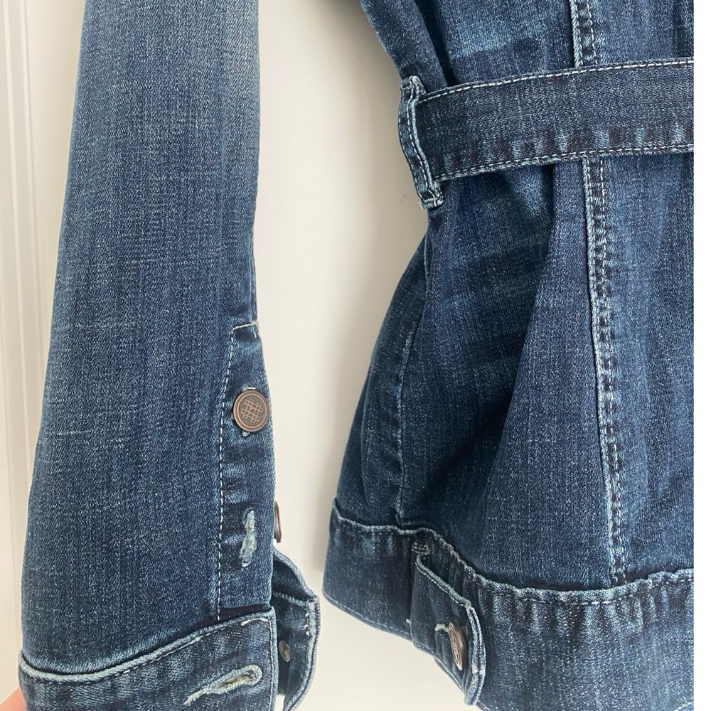 Laurie Felt Classic Belted Blue Denim Jacket - Picture 6 of 6